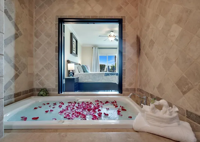 Apartamento Casa Sirena- Secure&private Poolside Retreat