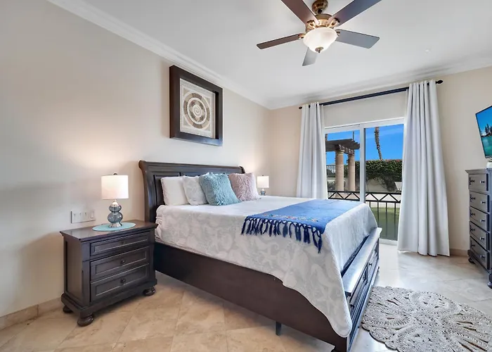 Casa Sirena- Secure&private Poolside Retreat